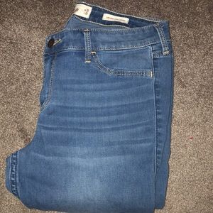 Hollister Low Rise Jean Legging